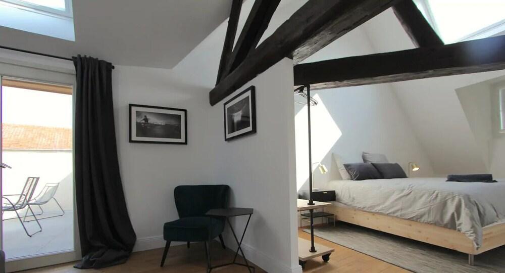 H-bnb - La Neufbourg Appartement *